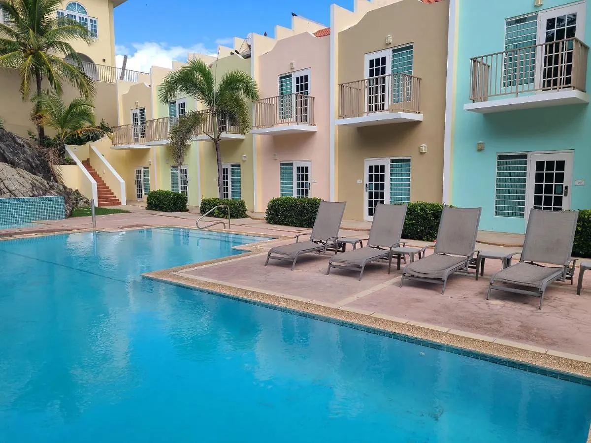 Hotel Lucia Beach Ябукоа 2*,