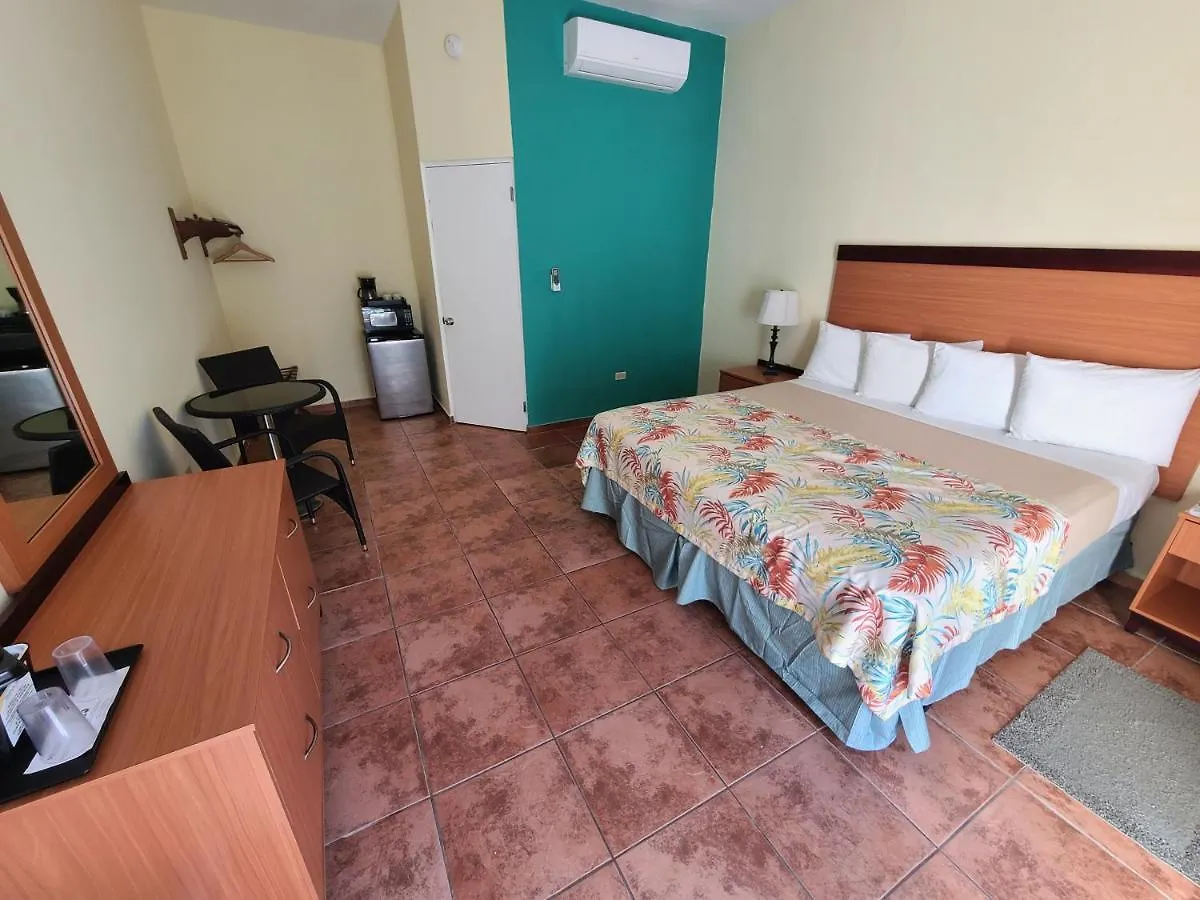 Hotel Lucia Beach Ябукоа 2*,  Пуэрто-Рико